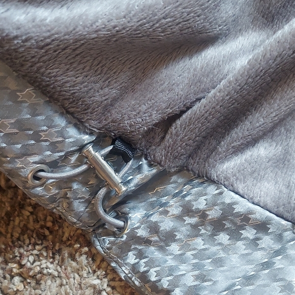 Yes Do Kid's Silver Puffer Type Jacket with Faux Fur Hood Sz 12 Y Fall Winter - Picture 11 of 12